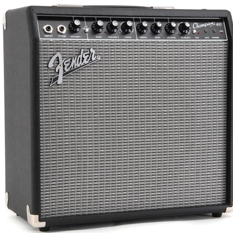 FENDER CHAMPION 40