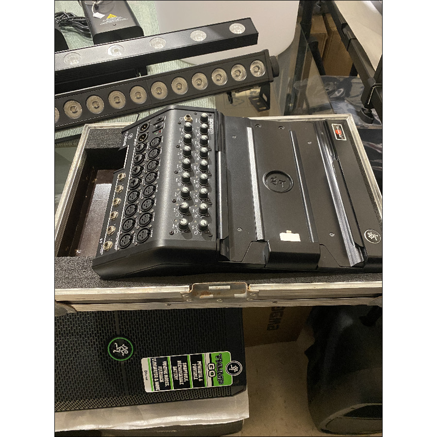 MACKIE DL1608 COMPLETO DI CASE (USATO) - immagine 4